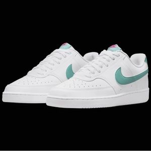 Nike Court Vision Low